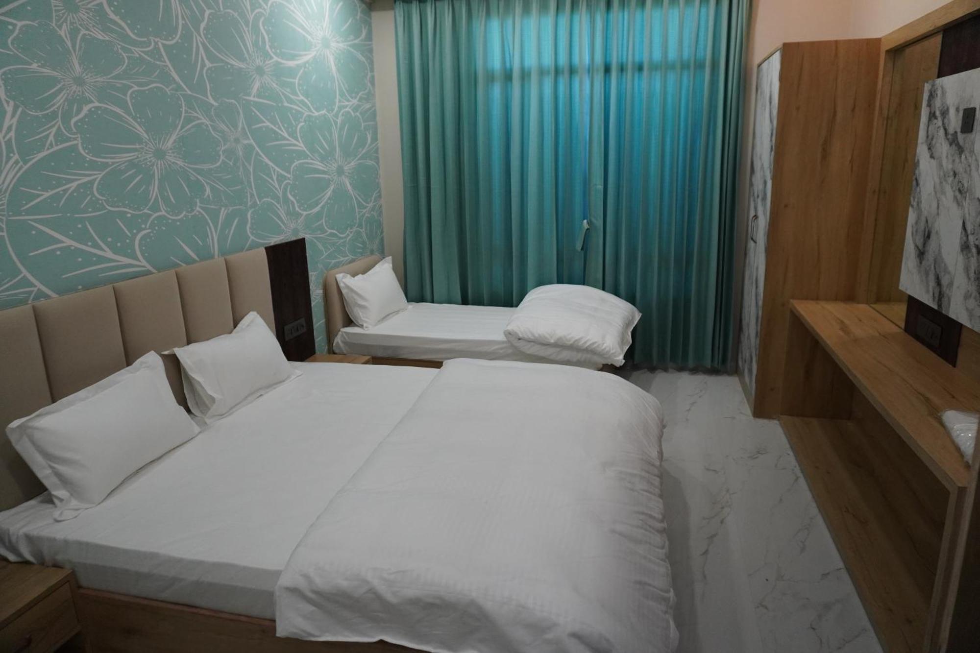 Hotel Heera Palace Khatu ภายนอก รูปภาพ