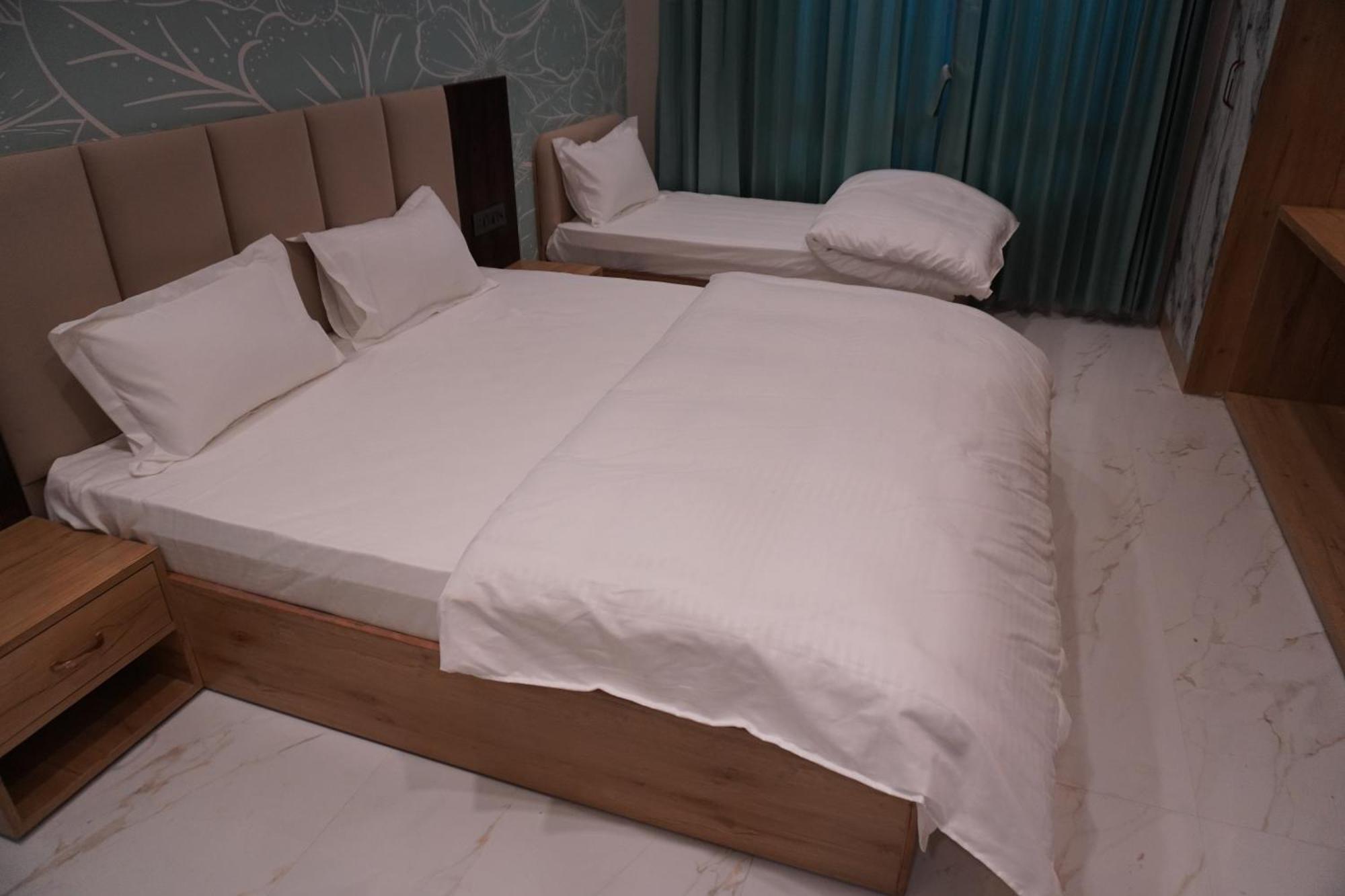 Hotel Heera Palace Khatu ภายนอก รูปภาพ