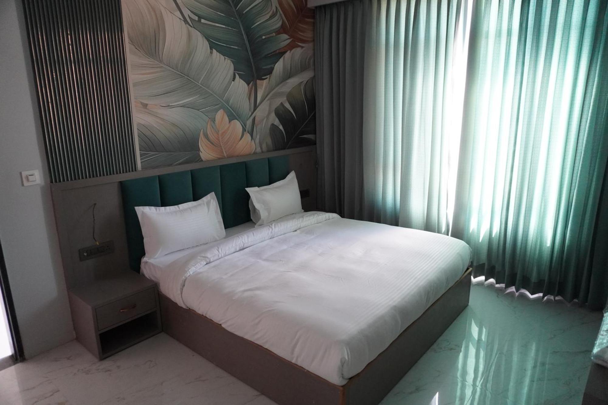 Hotel Heera Palace Khatu ภายนอก รูปภาพ