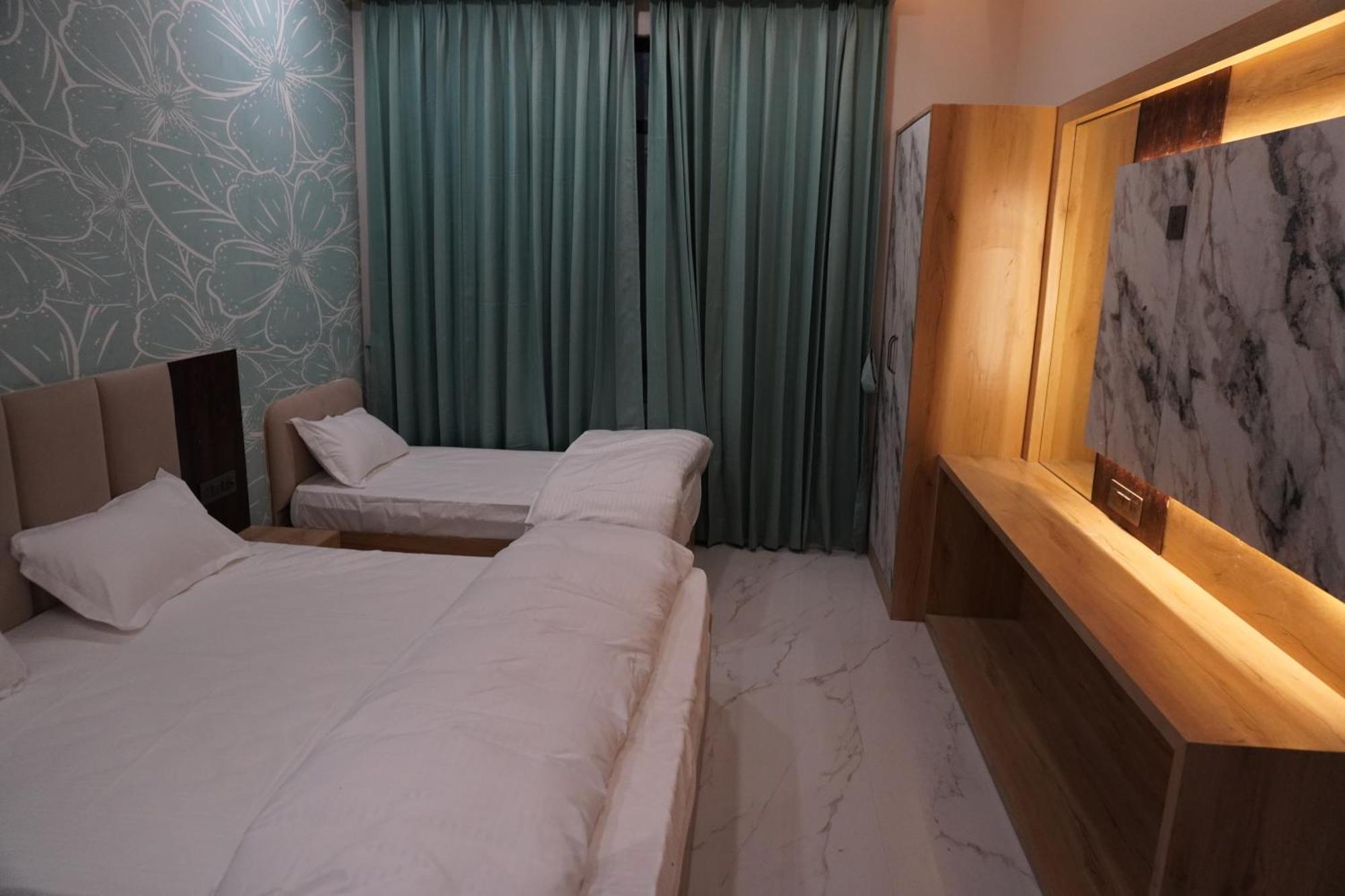 Hotel Heera Palace Khatu ภายนอก รูปภาพ