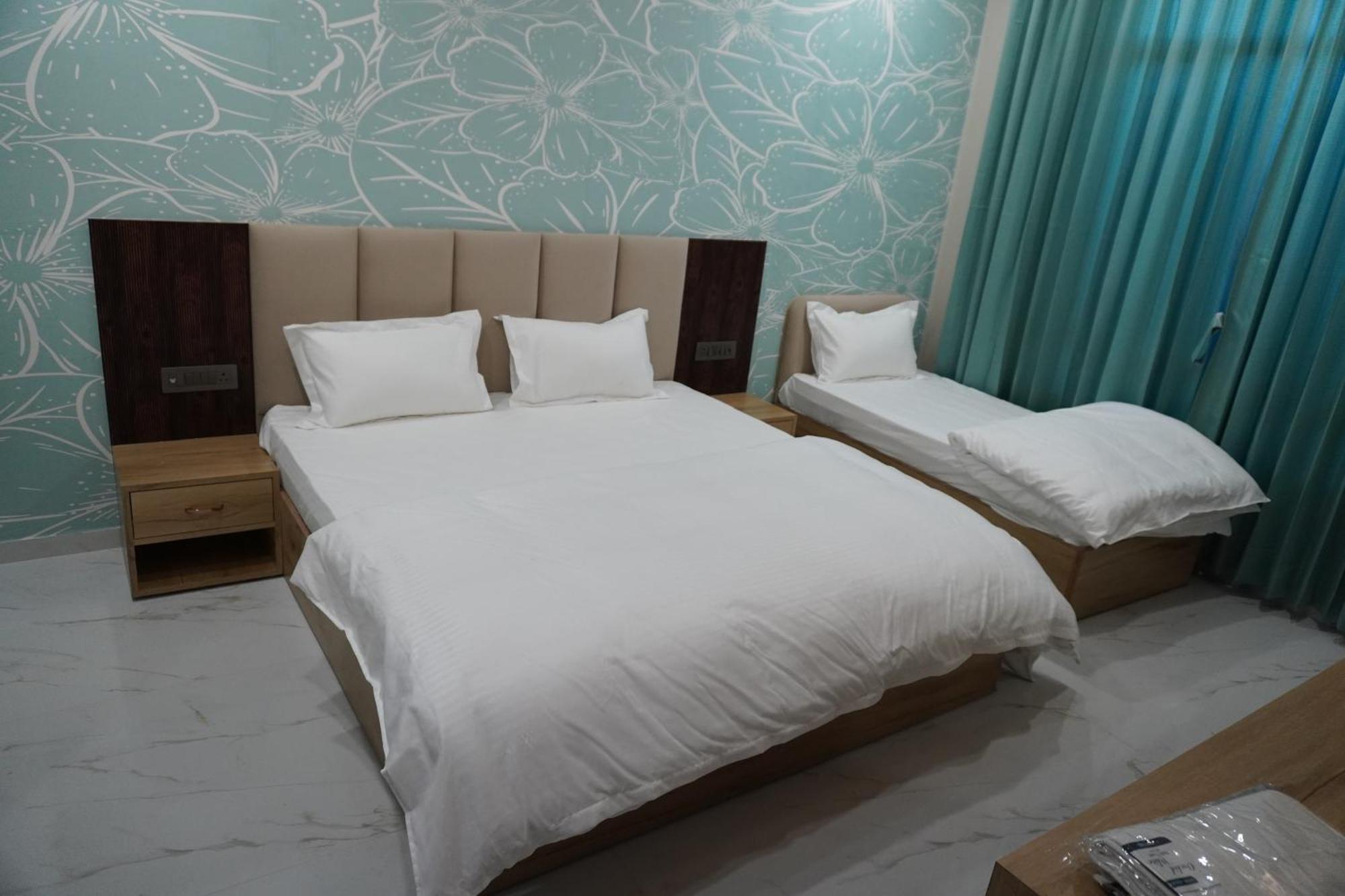 Hotel Heera Palace Khatu ภายนอก รูปภาพ