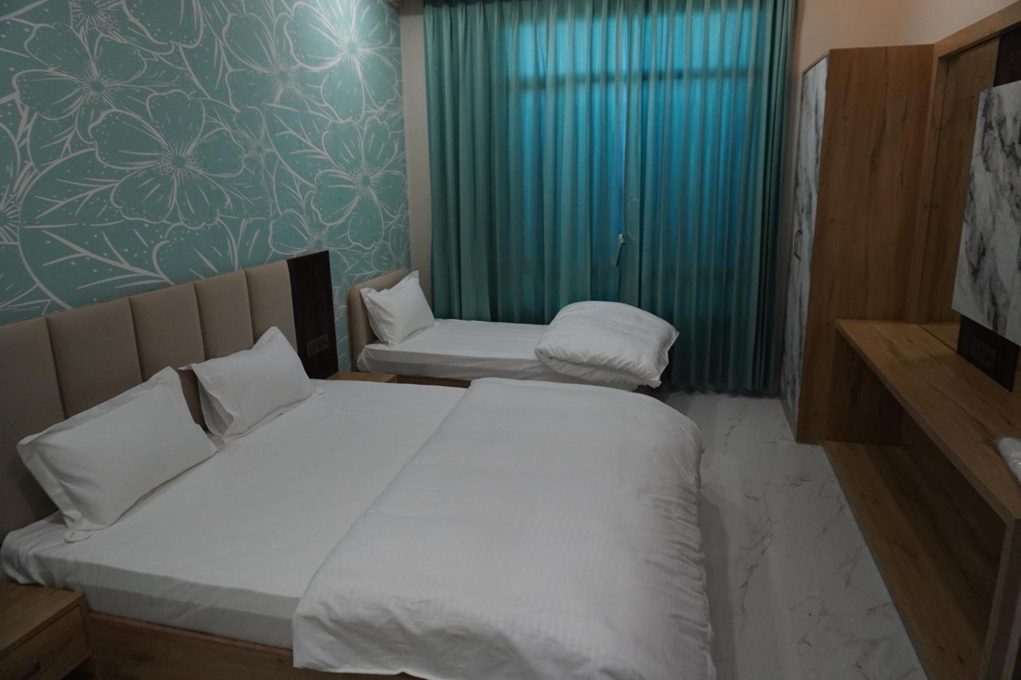 Hotel Heera Palace Khatu ภายนอก รูปภาพ