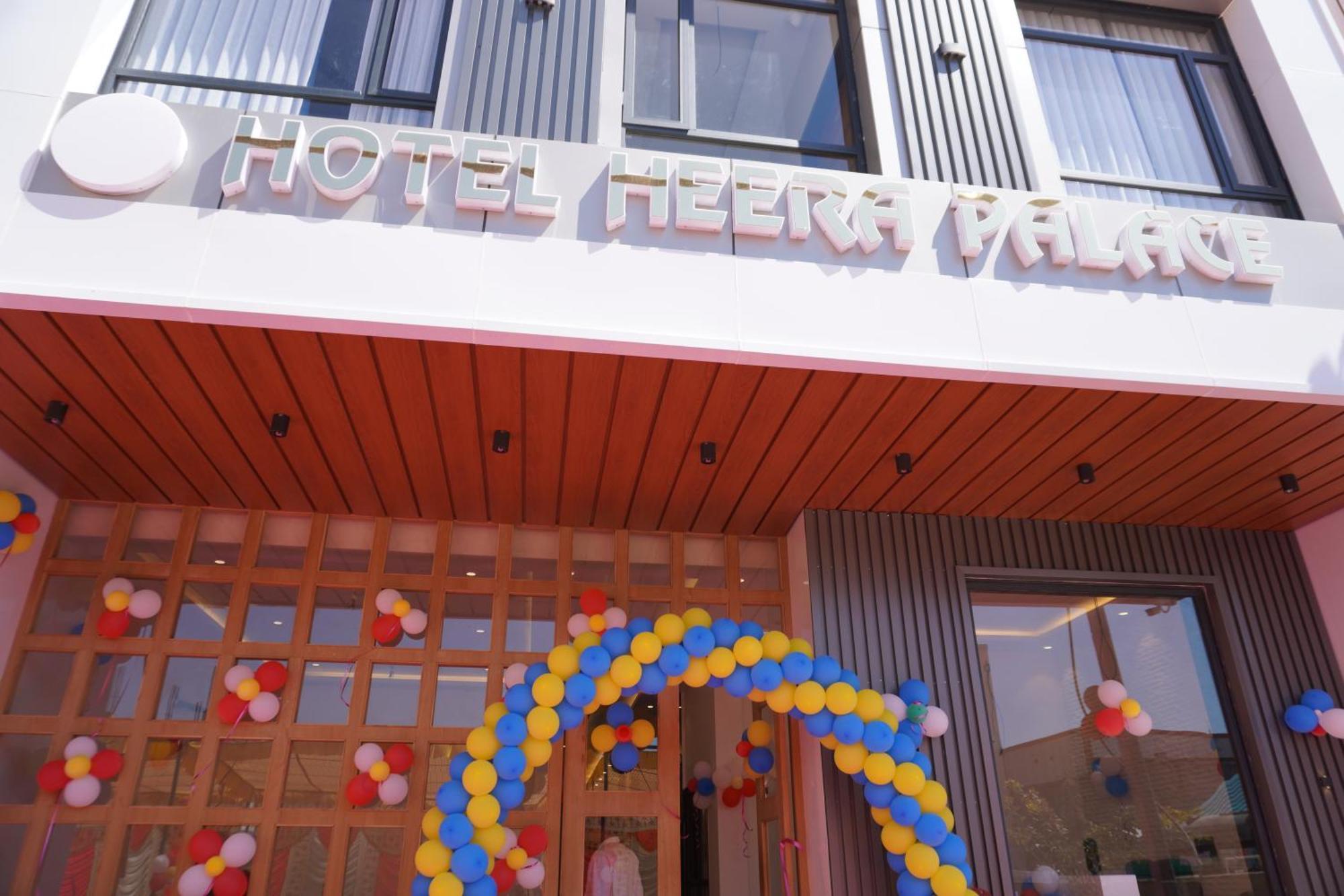 Hotel Heera Palace Khatu ภายนอก รูปภาพ
