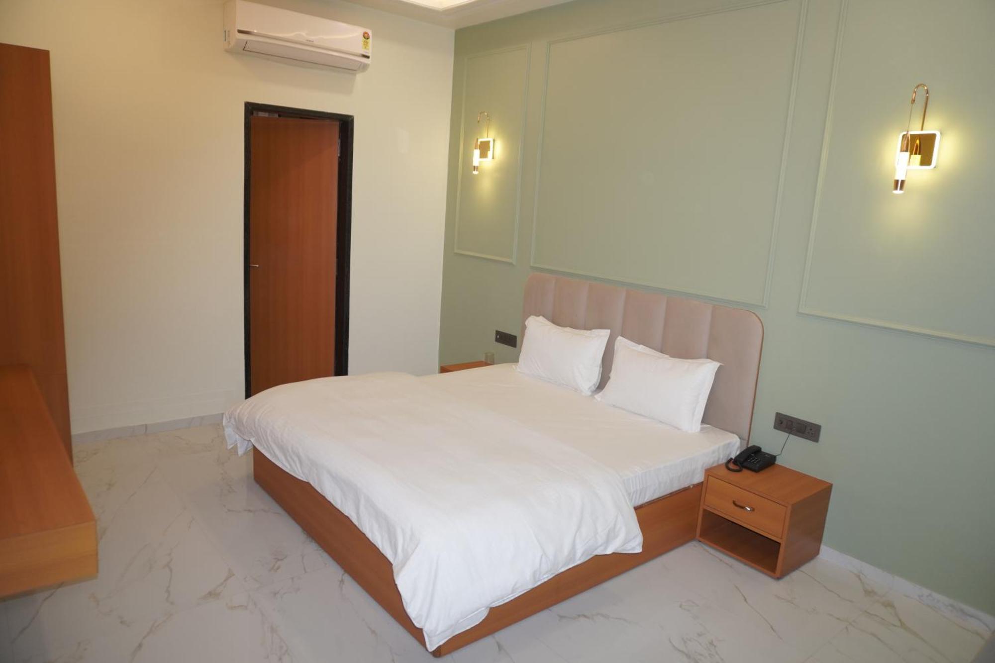 Hotel Heera Palace Khatu ภายนอก รูปภาพ