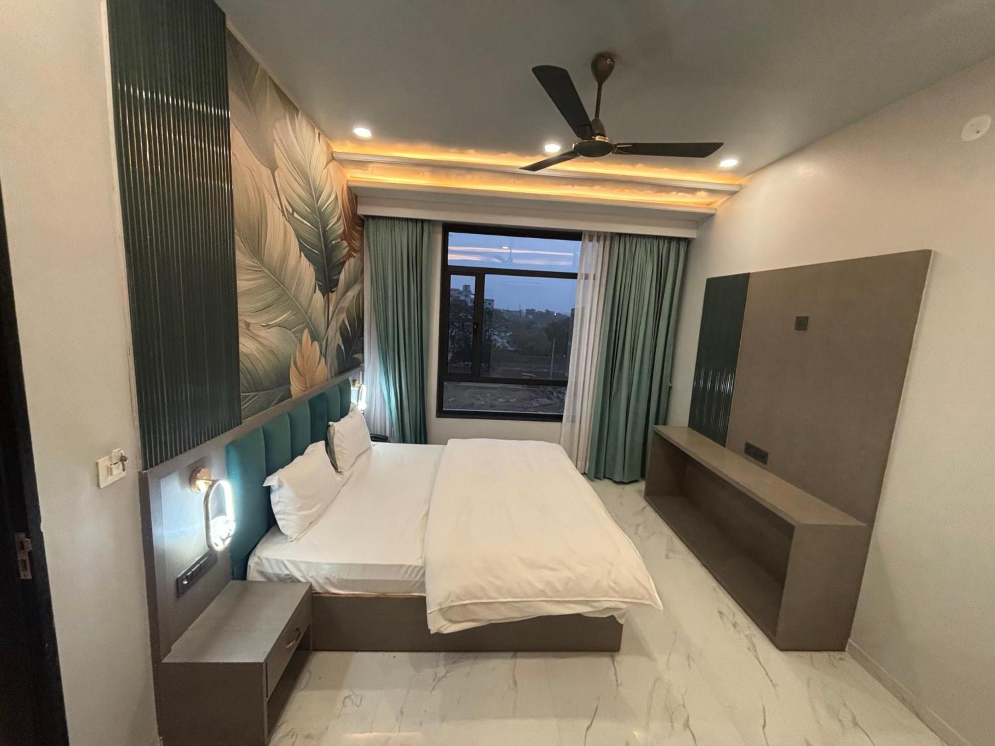 Hotel Heera Palace Khatu ภายนอก รูปภาพ